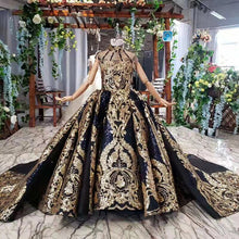 Load image into Gallery viewer, Luxury Dubai Kids Evening Ball Gown Black Gold Glizy Pageant Dress Little Girls Arabic Black Flower Girl Dresses with Train
